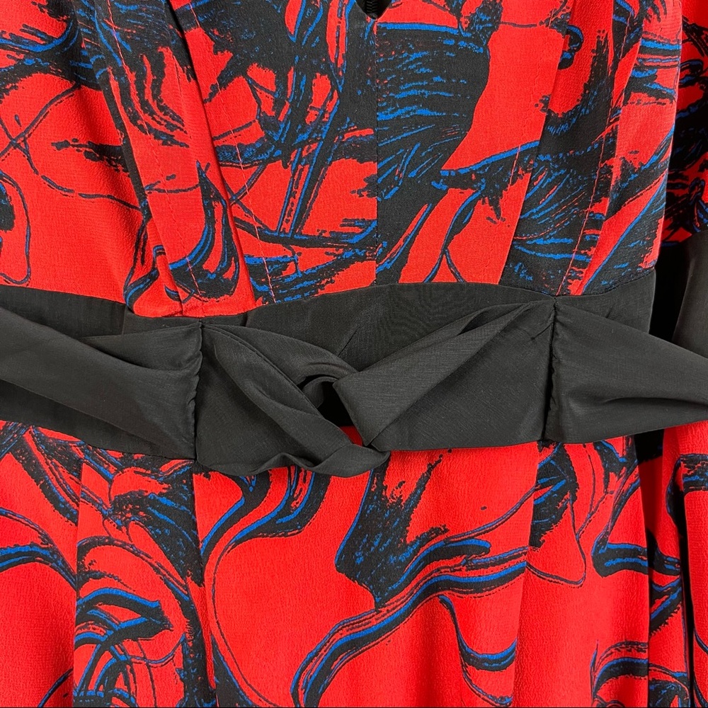 Twinkle by Wenlan Red Silk Floral Ruched Tie V Neck Dress - Picture 3 of 9